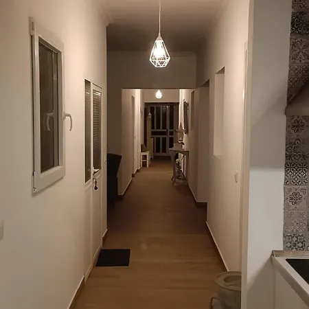 Appartement A House With A Garden, Garage, Sauna, And Jacuzzi *