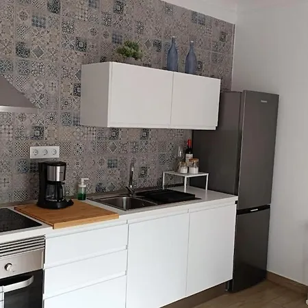 A House With A Garden, Garage, Sauna, And Jacuzzi Appartement
